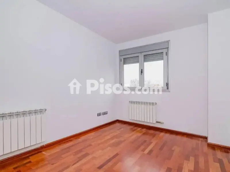 Pièces - Appartement 2 pièces à ES