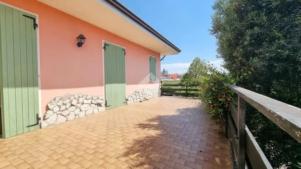 Rõdu - Restored Villa with Multiple Apartments in Borgo Virgilio