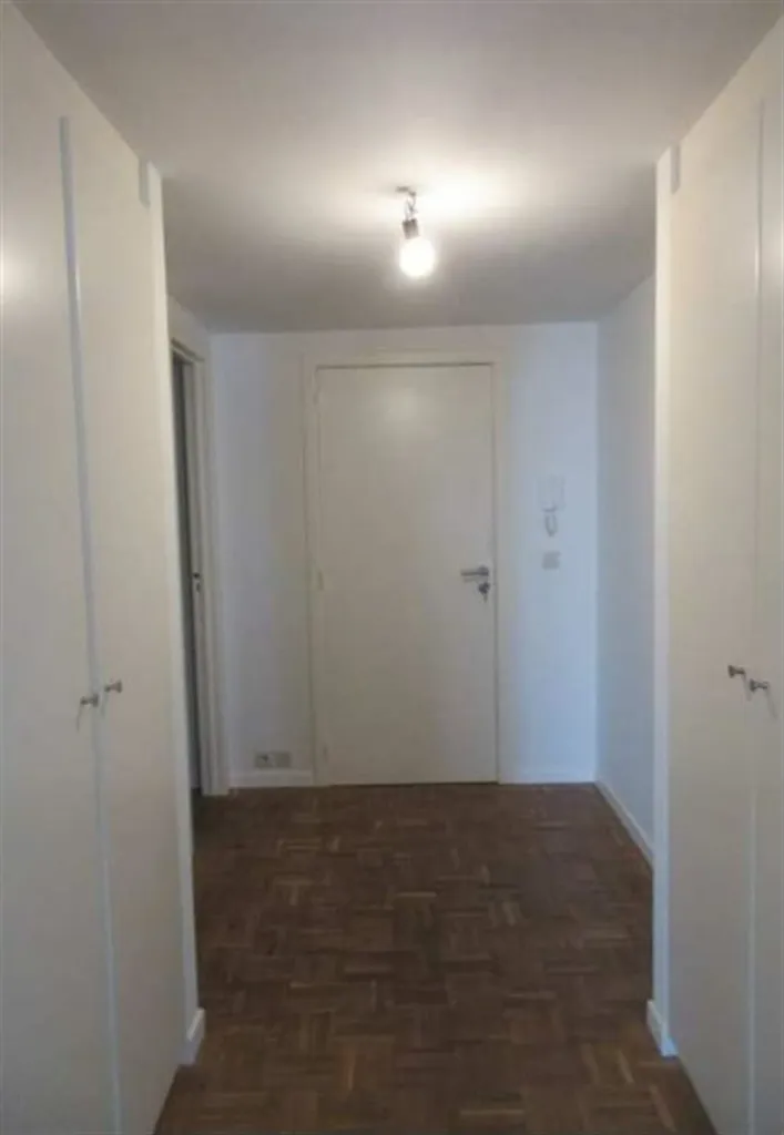 Ingresso - Duplex with High Ceilings near Squares District