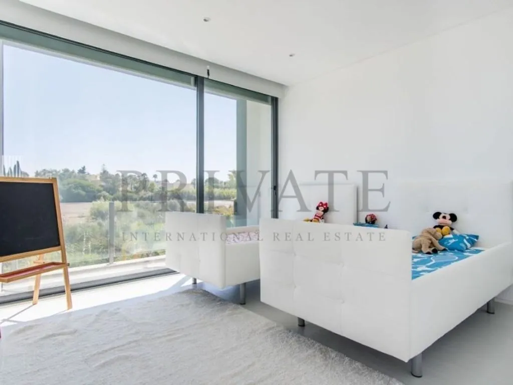 Magamistoad - Contemporary Villa with Golf Views in Vilamoura
