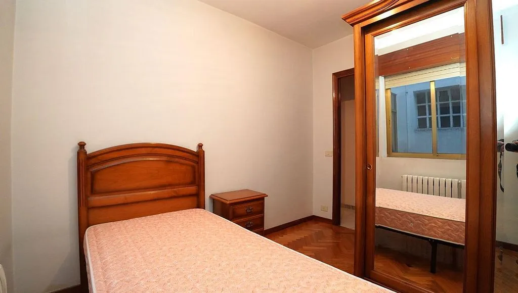 Chambres - Apartment with Balcony in Paradai