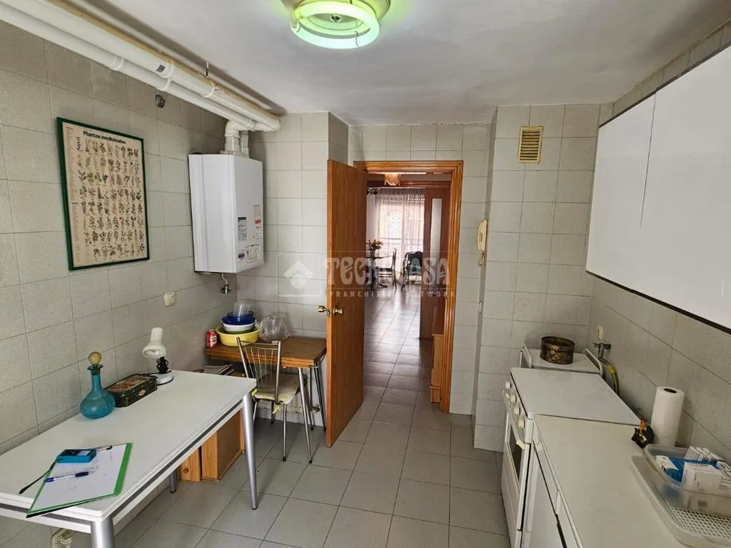 Cuisine - Flat with Metro Access in Valdeacederas