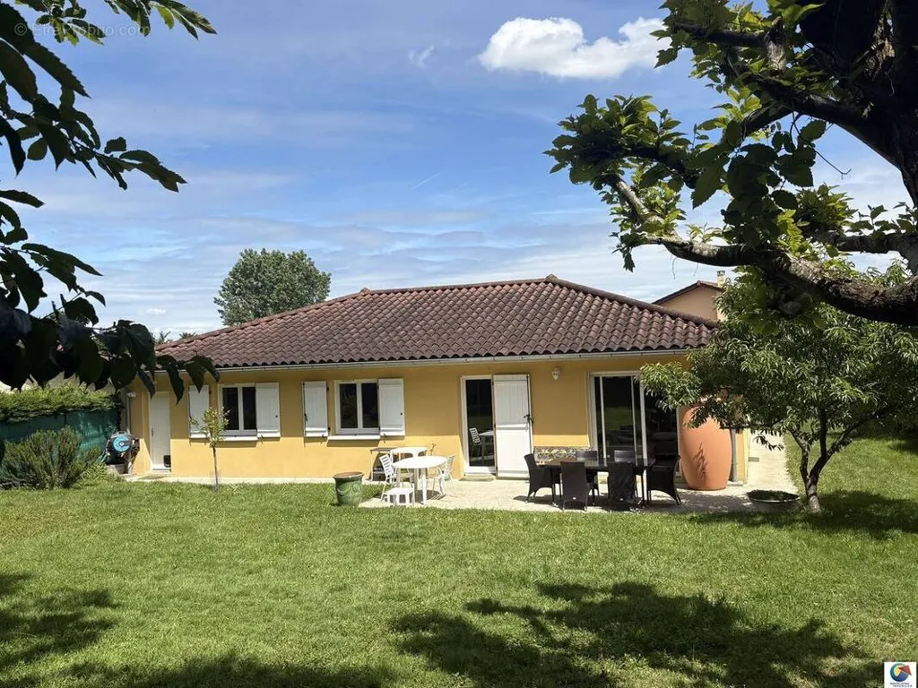 Aed - Villa with Garden in Four