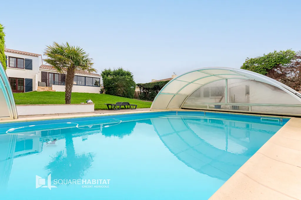 Bassein - Period-Style House with Pool in Givrand