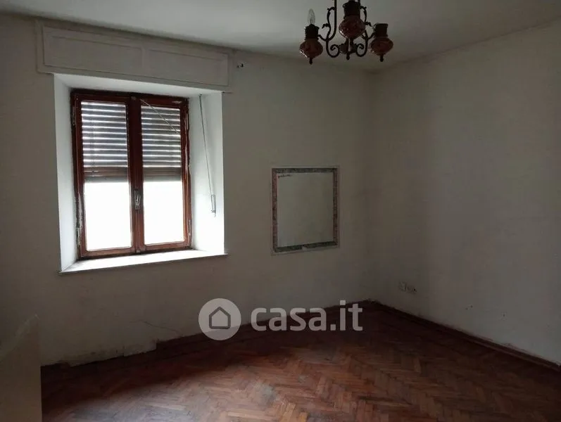 Toad - Semi-Detached House with Garden in Gressan