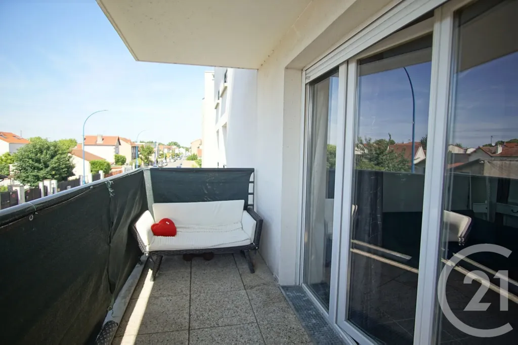 Rõdu - Studio with Balcony in Choisy-le-Roi