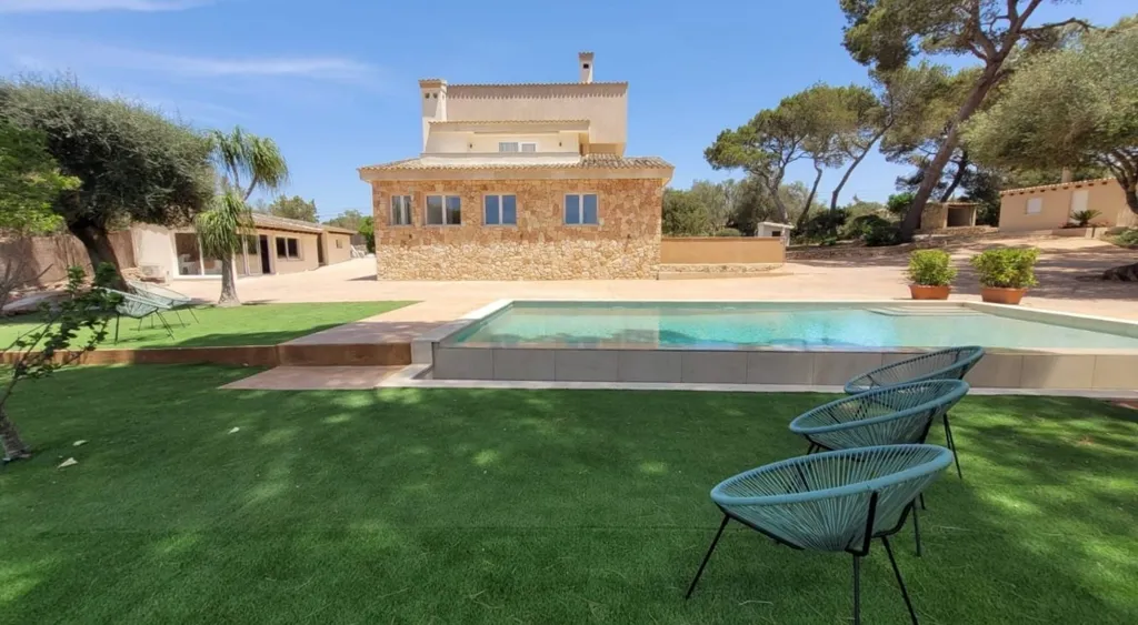 Piscine - Finca with Pool and Views in S'Aranjassa