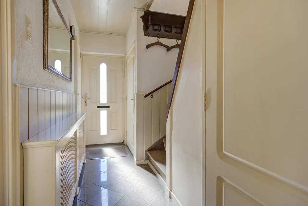 Entrée - Corner House with Terrace in Etten-Leur