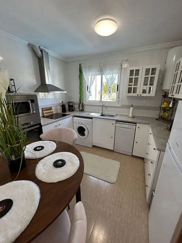 Kitchen - 2-Bedroom House with Pool in Avileses
