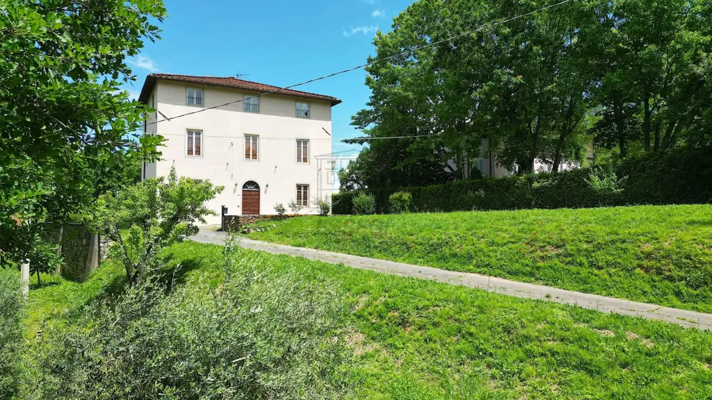 Välivaade - Early 20th Century Villa with Panoramic Views near Lucca
