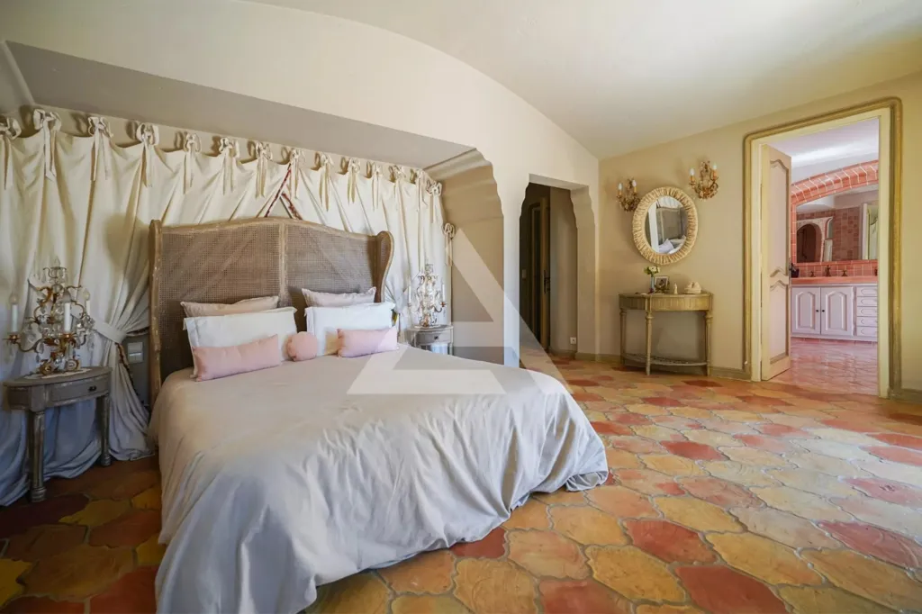 Chambres - Villa Provençale avec Jardin et Piscine à Saint-Paul-de-Vence