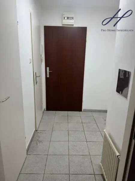 Esik - Charming 1-Bedroom Apartment with Garage in Laxenburg