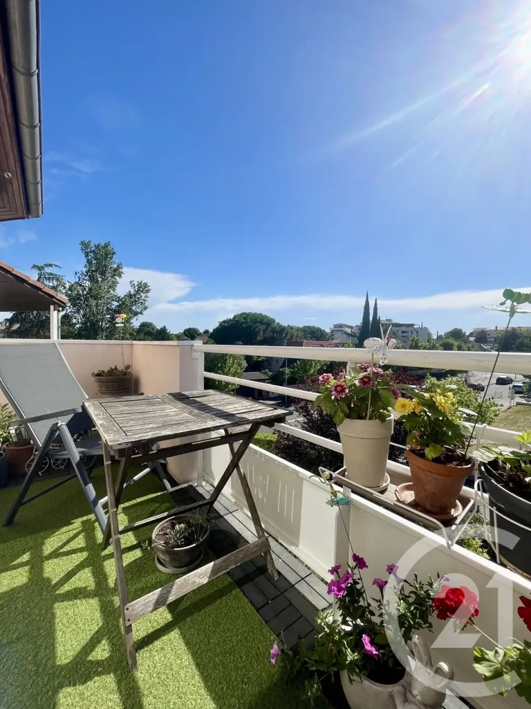Terrass - 3-Bedroom Apartment with Balcony in Blagnac Centre