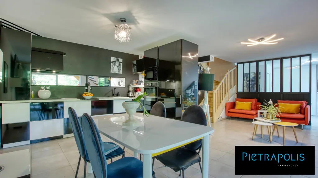 Sala da pranzo - Duplex with Balcony near Aix-les-Bains