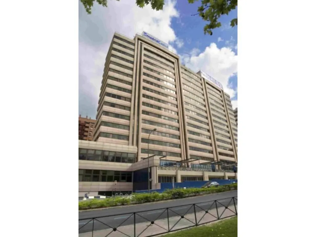 Välivaade - Office with BREEAM Certification in Estrella, Madrid