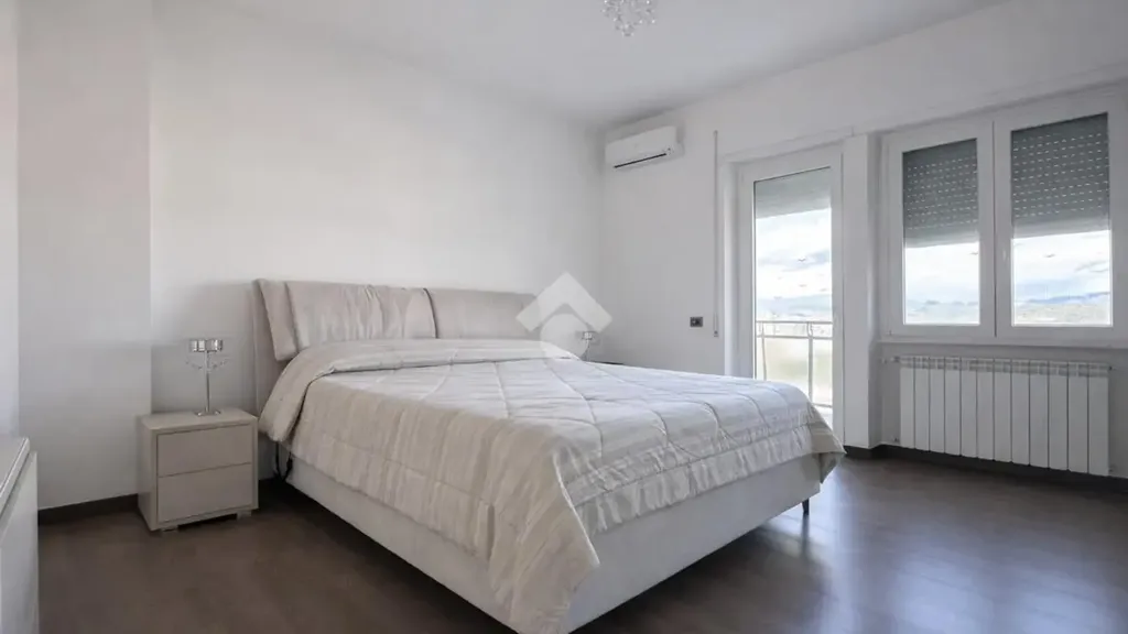 Camere da letto - Contemporary 3-Bedroom Apartment in Terni