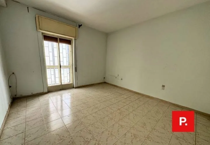 Pièces - Apartment for Renovation in Caserta Centre