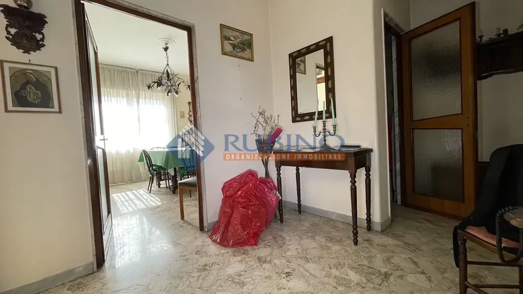 Esik - Apartment with Balcony in Bari's Murat Zone