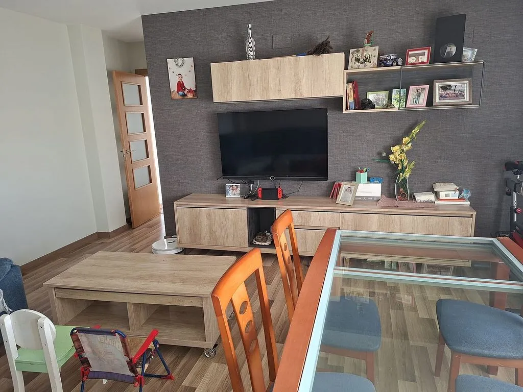 Elutuba - Modernised Flat with Air Conditioning in Main Avenue