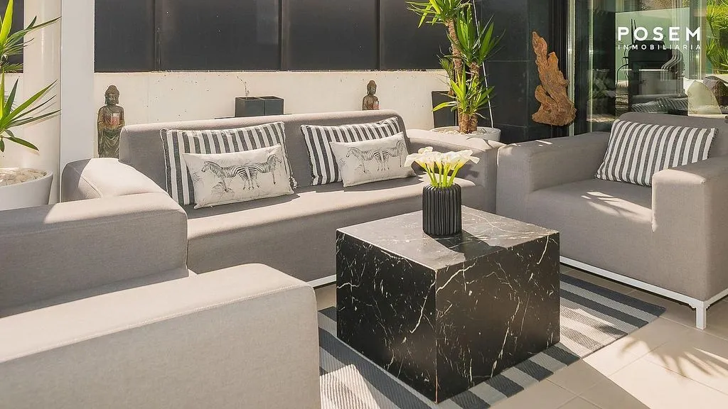 Terrass - Contemporary Chalet with Pool in Tudela