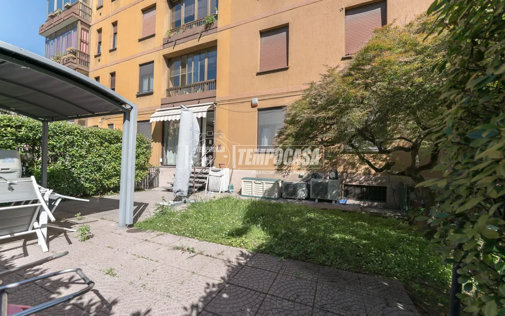 Jardin - Quadrilocale with Private Gardens in Milan