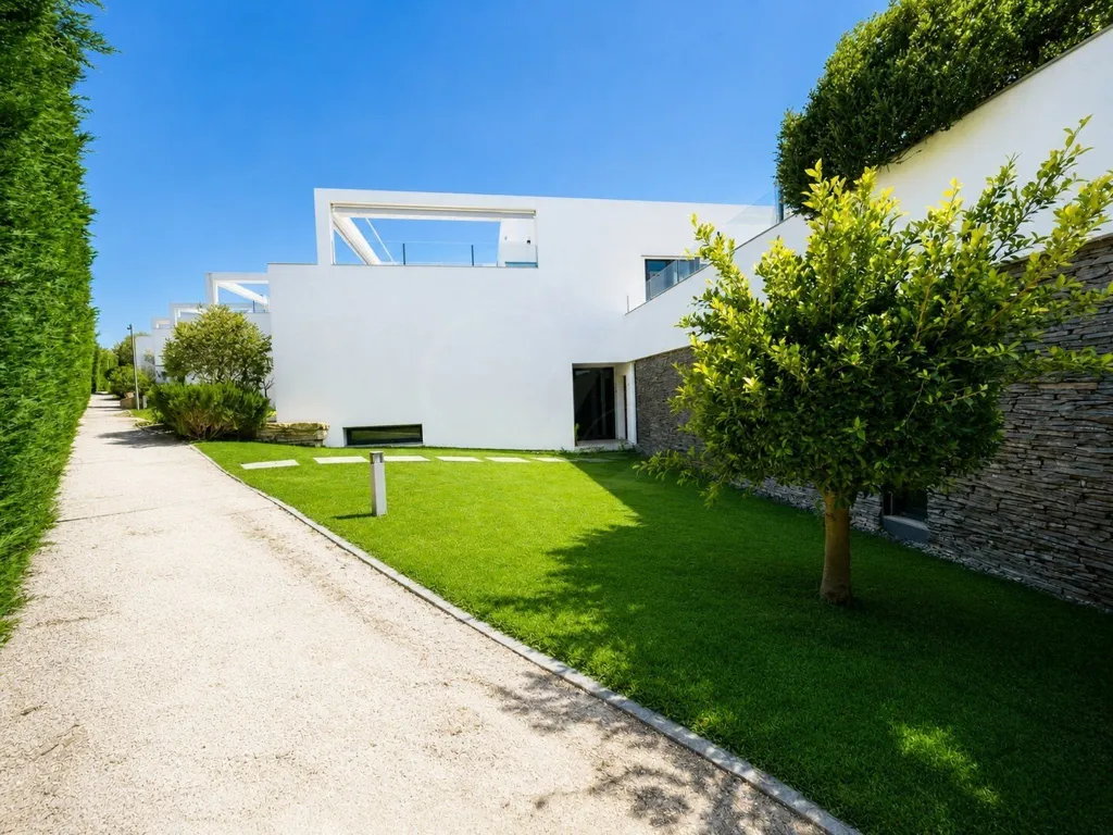 Garden - Villa with Pool and Mountain Views in Sintra
