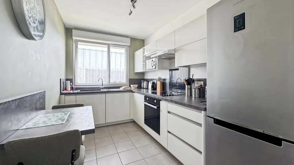 Cucina - Ground Floor Flat with Private Garden in Coquelles