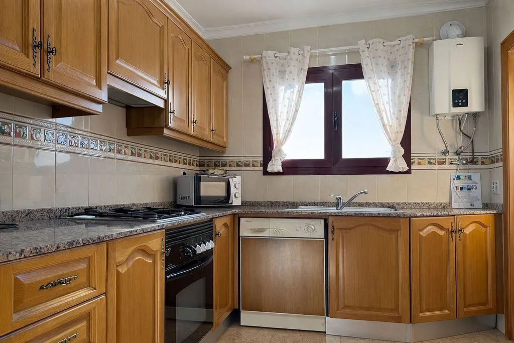 Cuisine - 11-Bedroom Chalet with Pool in Calpe