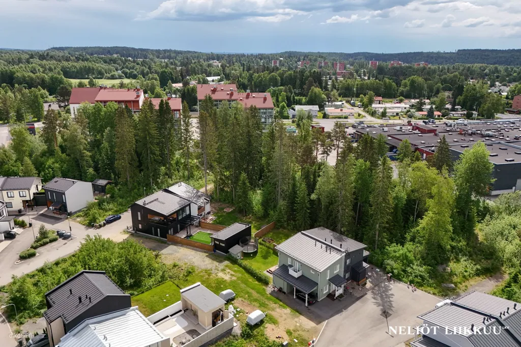 Õhuvaade - Modern House with Sauna and Carport