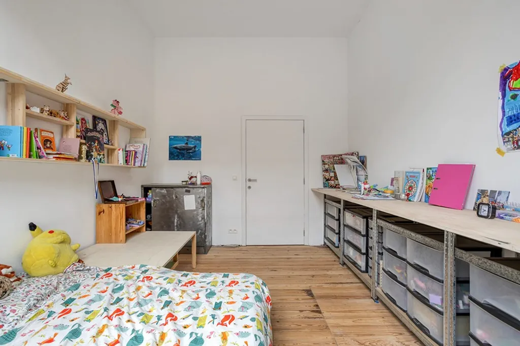 Chambres - Maison Rénovée avec Terrasse à Proximité de 12 m²