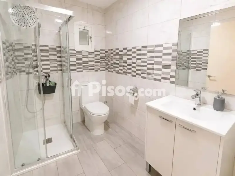 Salles de bain - Apartment with Balcony in L'Espirall