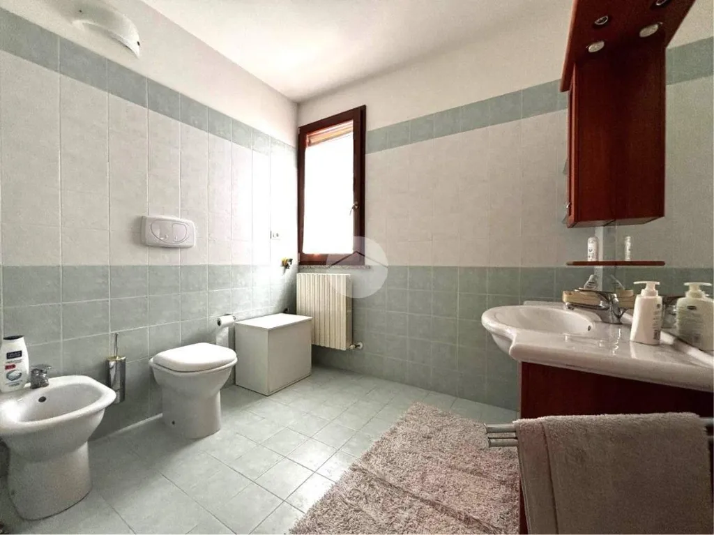 Vannitoad - 3-Bedroom Apartment with Balcony in Fano