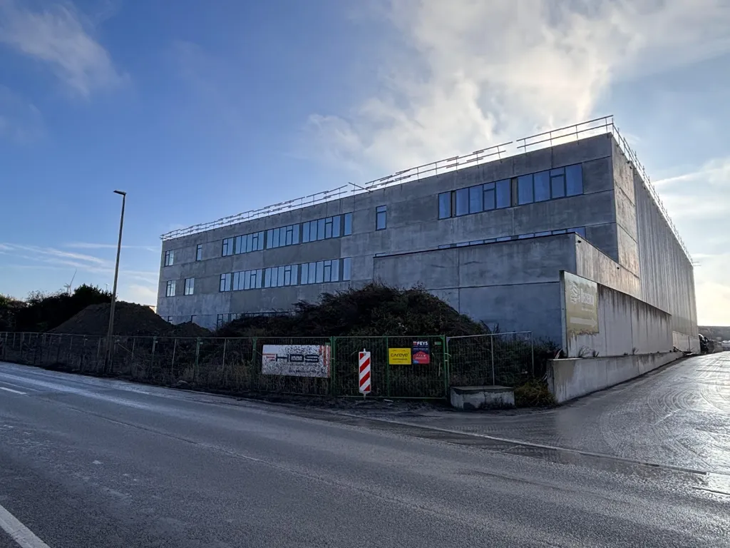 Esterno - Logistic Site with Office Space in Harelbeke