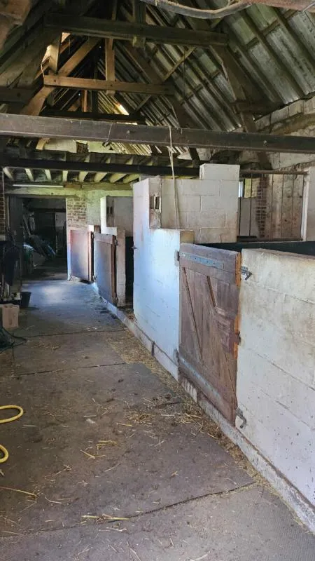 Pièces - Corps de Ferme avec Dépendances et Box à Compiègne