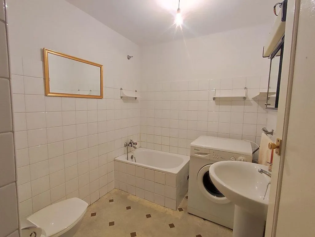 Vannitoad - Rustic House with Patio in Puente Duero