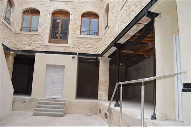 Aed - Studio in Hyper Centre Ville, Saint-Amand-Montrond