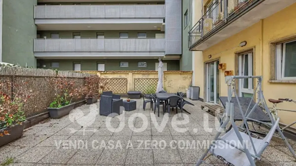 Terrasse - Rearranged Flat with Terrace in Varese