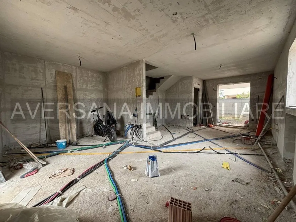 Pièces - New Villa with Private Garden in Parete