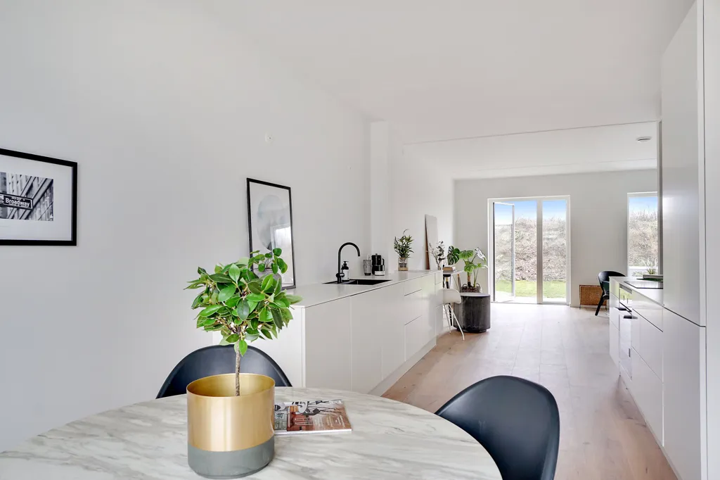 Salle à manger - Architect-Designed Terrace House in Tune