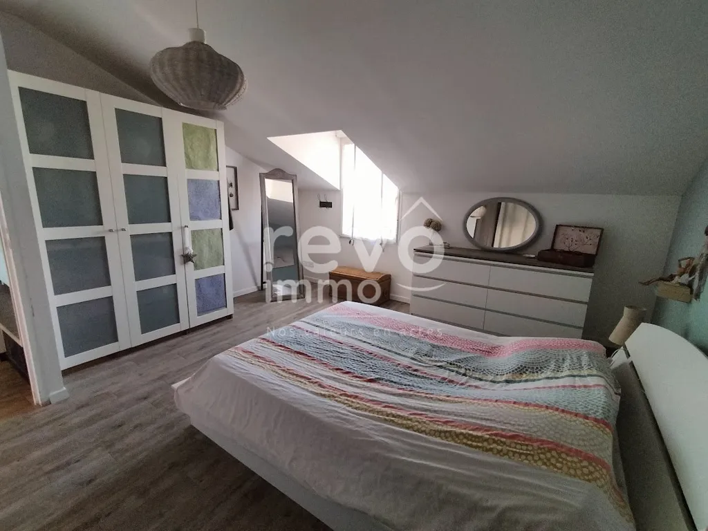 Chambres - Maison détachée rénovée avec jardin à Ste Gemmes S/Loire