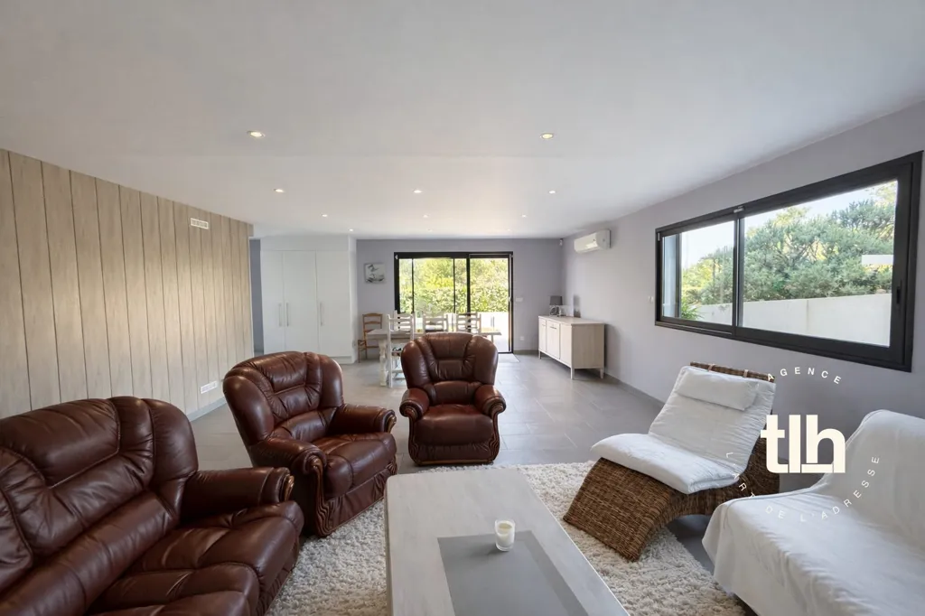 Elutuba - Contemporary Villa with Pool near Montpellier