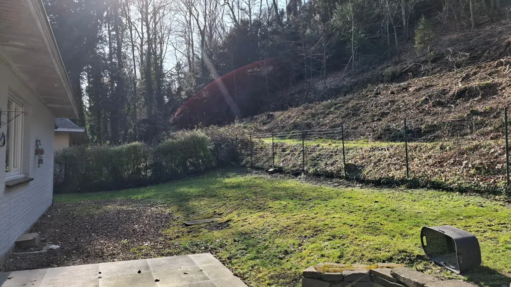 Aed - House with Terrace and Garden in Detached Setting