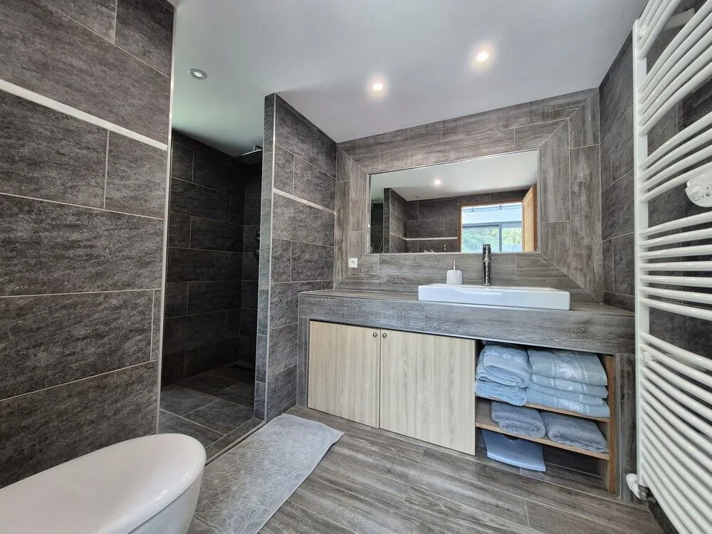 Vannitoad - Luxury Property with Pool near Albertville