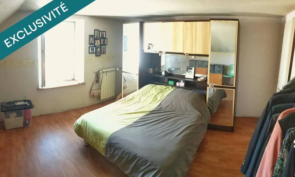 10-toaline maja asukohas Melisey
