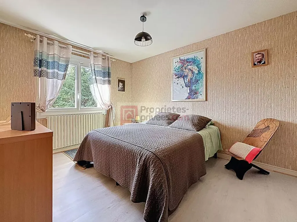 Magamistoad - Villa with Lake View in Quiet Setting