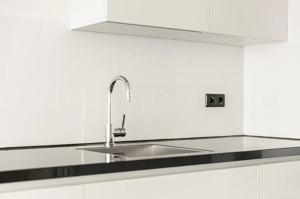Köök - Renovated Apartment with Balcony in Amsterdam