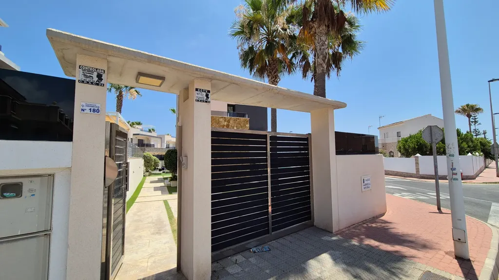 Välivaade - Luxury Villa with Pool in Torrevieja