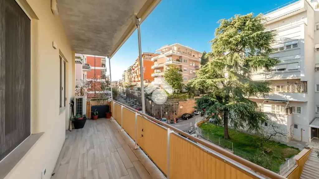 Rõdu - Luxury Apartment with Balconies in Rome