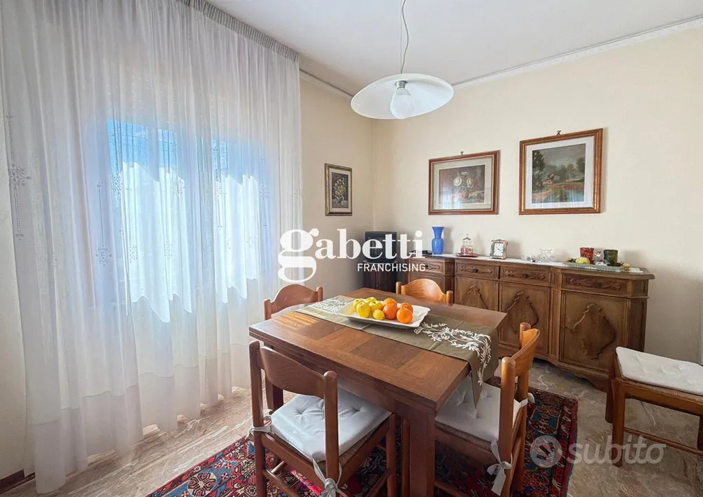 Salle à manger - Detached House with Garden in Agna Centre