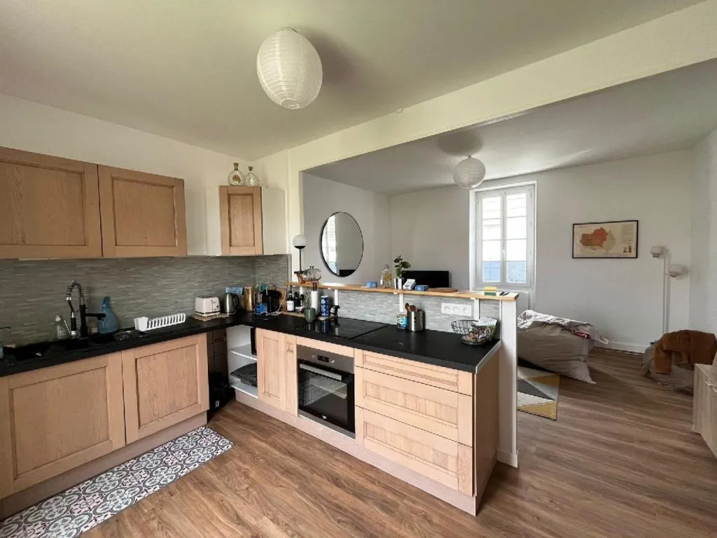 Cucina - Charming Townhouse with Garden in Cognac
